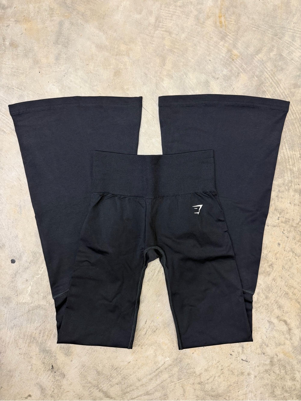 Gymshark Kids Black Bootcut Active Leggings with Logo - Picture 1 of 2